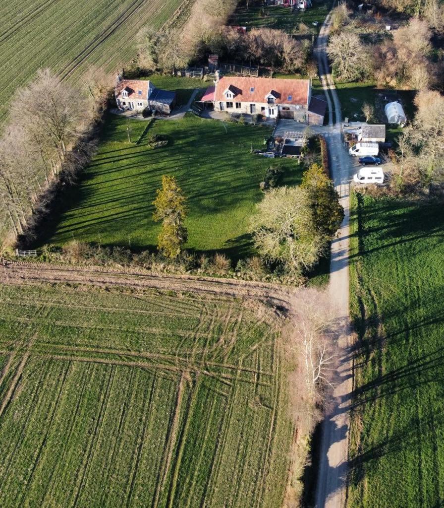 Ferme De Noyes Bed & Breakfast Sourdeval Exterior photo